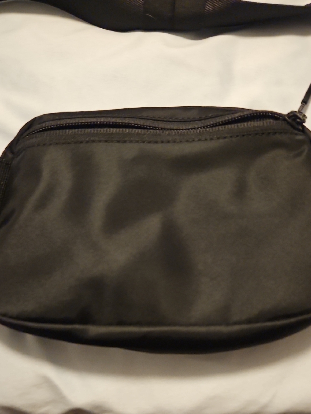 lululemon Black Minimalist Belt Bag - Picture 2 of 3